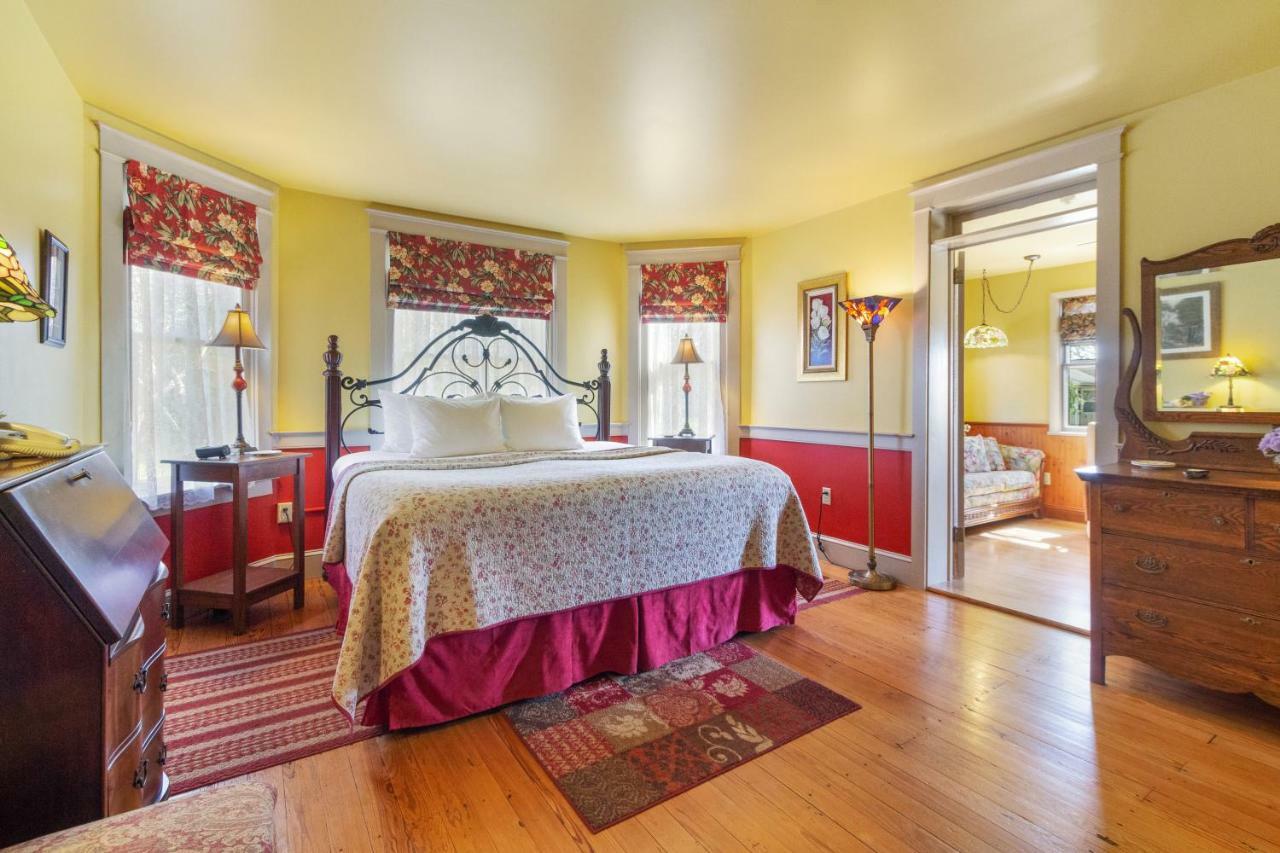 After Eight Bed And Breakfast Ronks Exterior photo