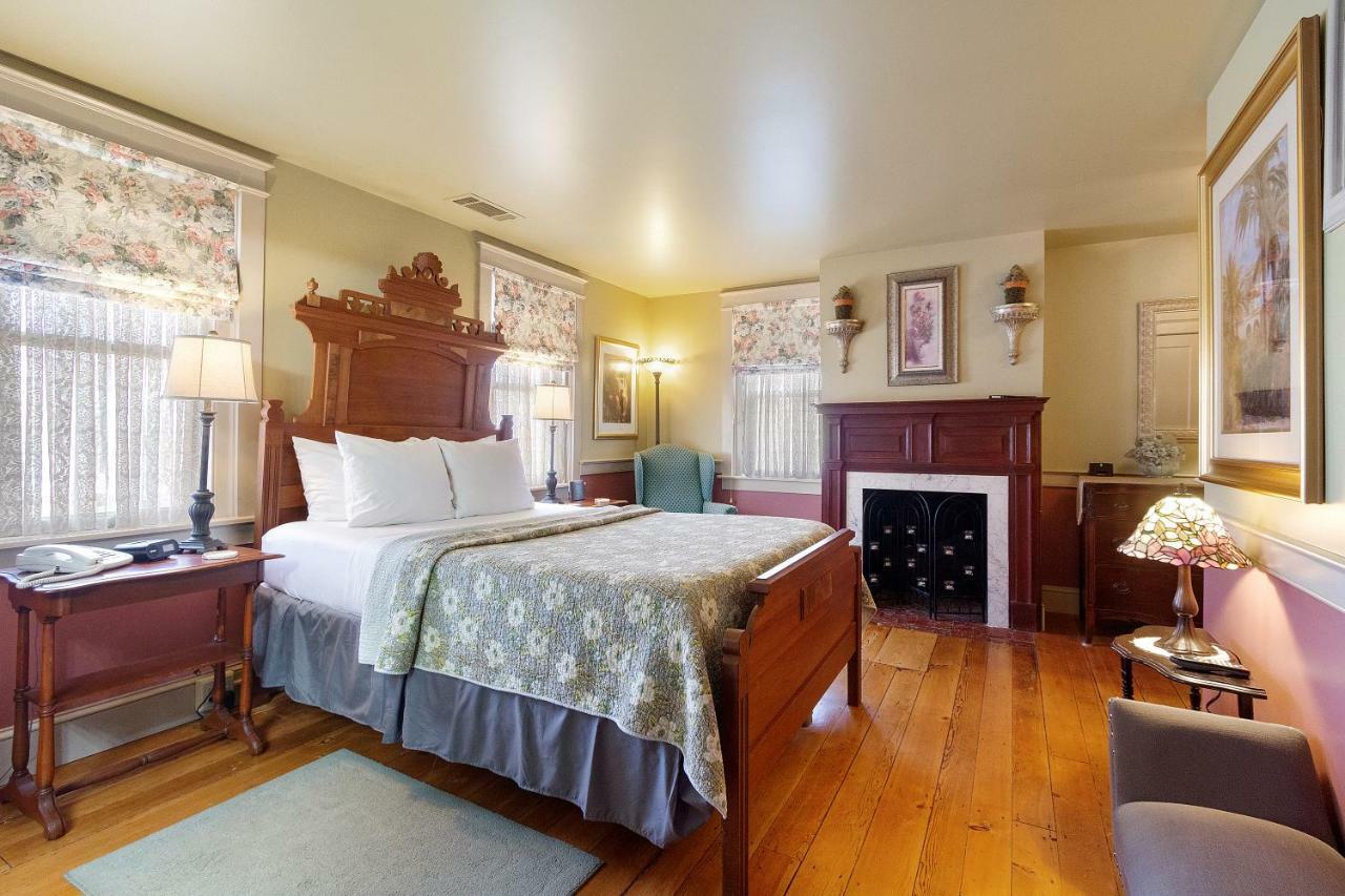 After Eight Bed And Breakfast Ronks Exterior photo