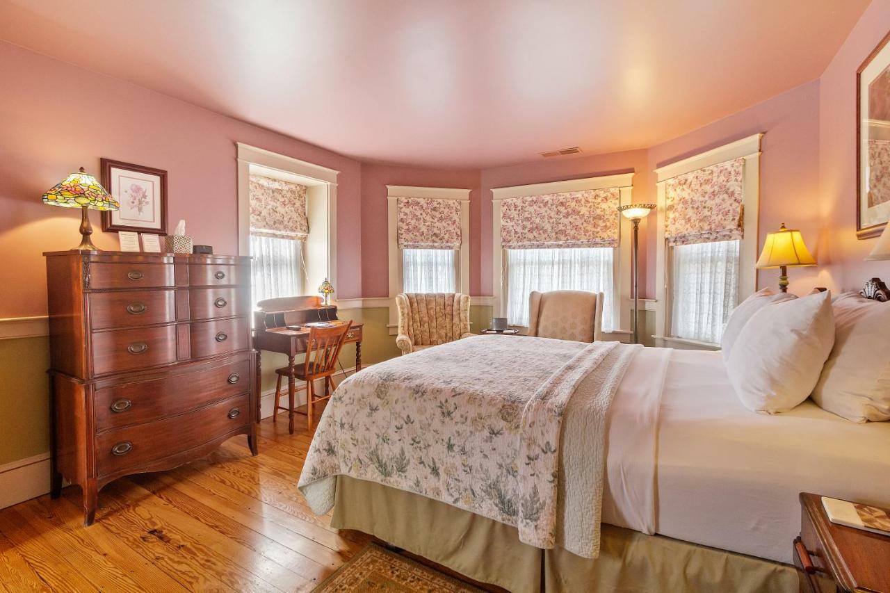 After Eight Bed And Breakfast Ronks Exterior photo